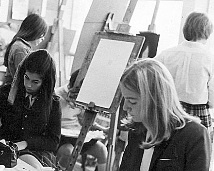 Mimmi Whitney, Anne Borie in art class (Karen Liebert, Beeta Swenson in background).