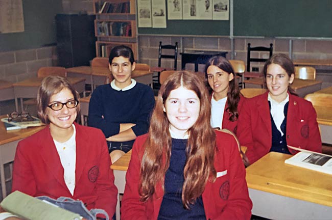 Linda Schumann, Anne Pincus, Lexa Logue, Sara Staman, Pam Harvey in Mrs. Moffatt's Latin class, 1970.